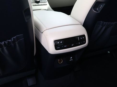 Used 2024 Hyundai Palisade Calligraphy FWD image 13