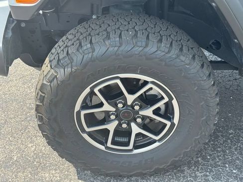 Certified 2026 Jeep Wrangler Unlimited Rubicon AWD/4WD image 10