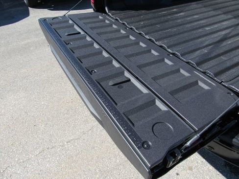 New 2026 GMC Canyon Elevation w/ Convenience Package image 30