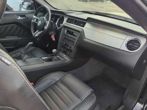 Used 2012 Ford Mustang Premium image 25