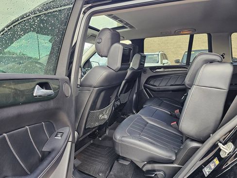 Used 2016 Mercedes-Benz GL 450 4MATIC w/ Premium I Package image 10