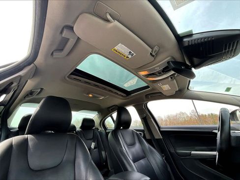 Used 2015 Volvo S60 T5 Platinum image 21