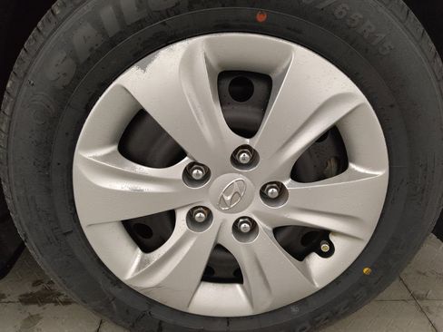 Used 2016 Hyundai Elantra SE FWD image 31