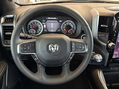 Used 2025 RAM 1500 Laramie AWD/4WD image 27