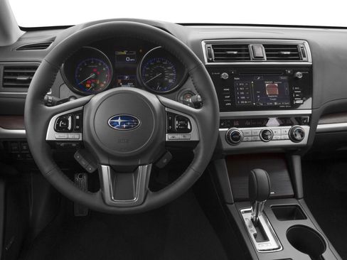 Used 2017 Subaru Outback 3.6R Touring w/ Popular Package #5A AWD/4WD image 4