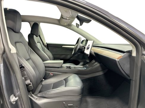 Certified 2023 Tesla Model Y Performance AWD/4WD image 13
