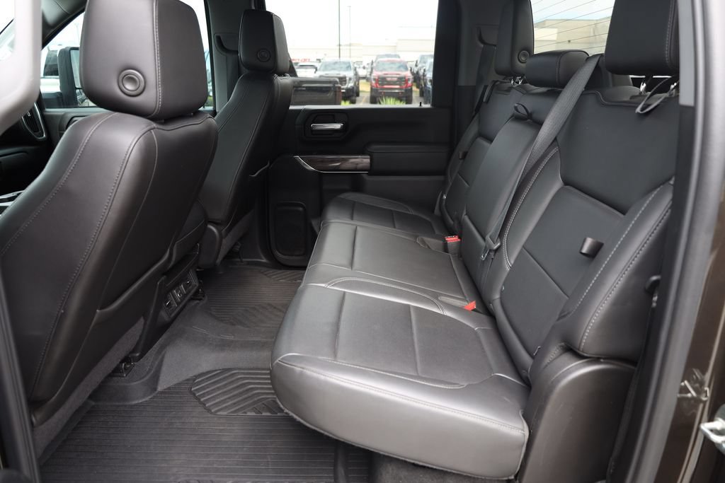 Used 2020 Chevrolet Silverado 3500 LTZ AWD/4WD image 17