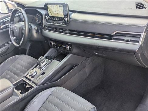 Used 2024 Mitsubishi Outlander SE image 21