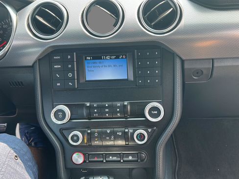 Used 2021 Ford Mustang GT RWD image 8