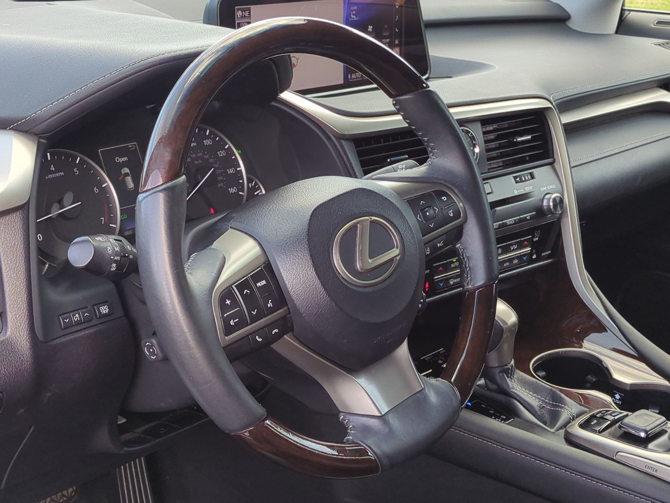 Used 2017 Lexus RX 350 FWD w/ Premium Package image 18