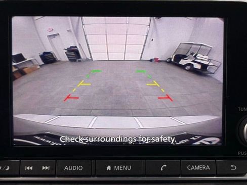 Used 2024 Nissan Rogue S image 22