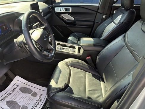 Used 2022 Ford Explorer ST w/ Equipment Group 401A AWD/4WD image 12