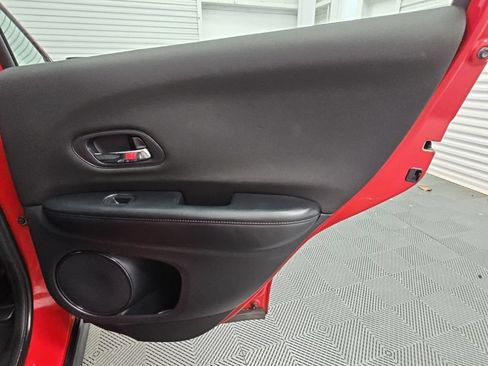 Used 2017 Honda HR-V LX image 29