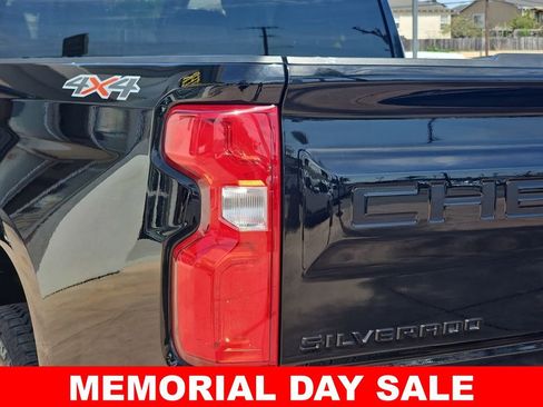 Used 2022 Chevrolet Silverado 1500 RST w/ LPO, Dark Essentials Package AWD/4WD image 41