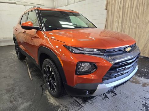 Used 2022 Chevrolet TrailBlazer LT AWD/4WD image 3