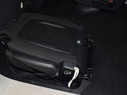 Used 2023 Chrysler Voyager LX FWD image 30
