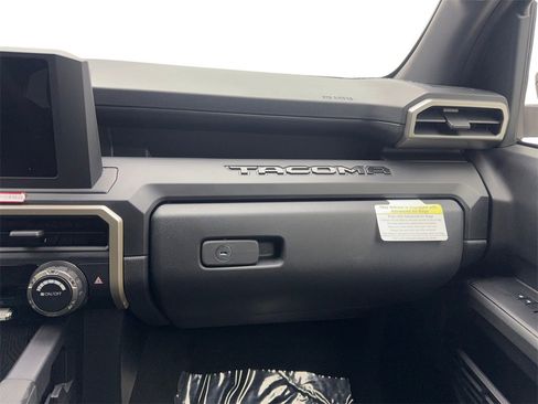 Used 2025 Toyota Tacoma SR image 58