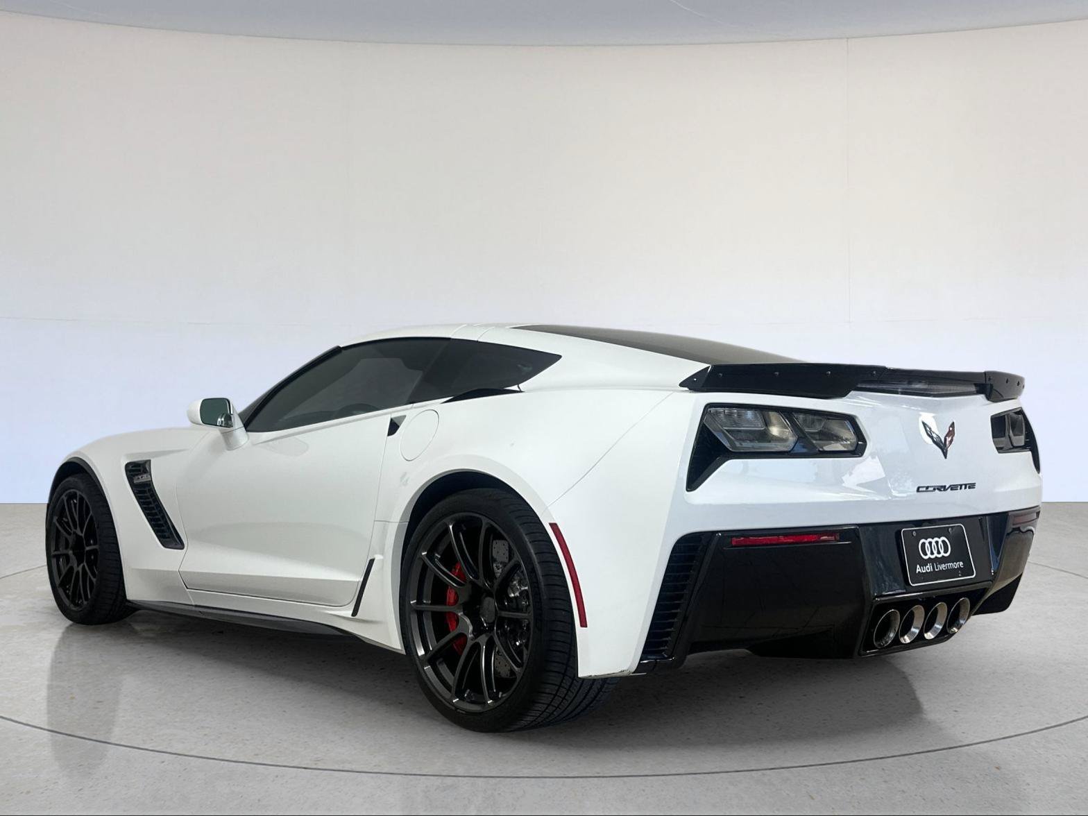 Used 2017 Chevrolet Corvette Z06 RWD image 4