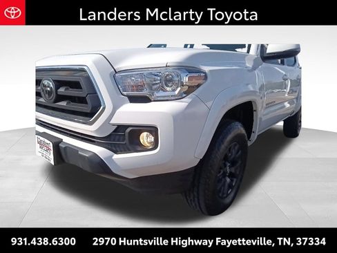 Used 2023 Toyota Tacoma SR5 w/ Technology Package AWD/4WD image 9