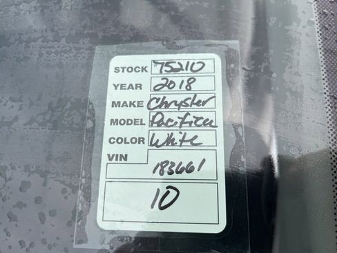 Used 2018 Chrysler Pacifica Touring Plus image 22