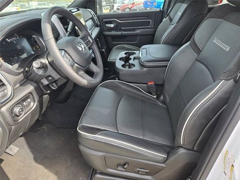 Used 2026 RAM 2500 Laramie AWD/4WD image 31