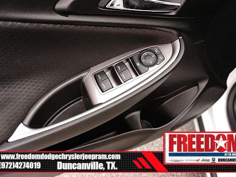 Used 2024 Chevrolet Malibu LT FWD image 39