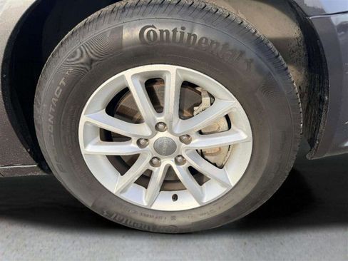 Used 2019 Dodge Grand Caravan SXT image 16