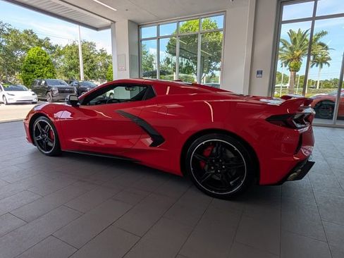 Used 2022 Chevrolet Corvette Stingray Premium Conv w/ Z51 Performance Package RWD image 8