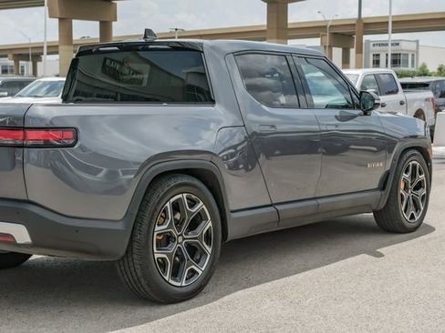Used 2023 Rivian R1T Adventure image 15