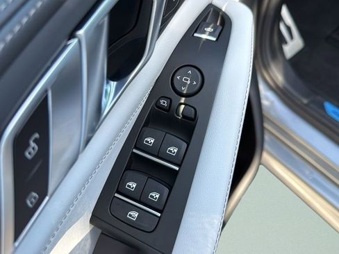 New 2026 BMW X5 M60i w/ Parking Assistance Package image 8