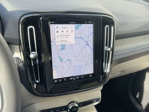 Certified 2023 Volvo XC40 B5 Plus w/ Protection Package Premier image 22