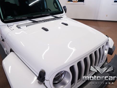 Used 2020 Jeep Wrangler Unlimited Sahara image 14