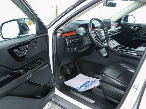Used 2021 Lincoln Aviator Reserve w/ Equipment Group 201A AWD/4WD image 3