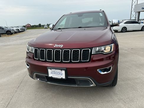 Used 2017 Jeep Grand Cherokee Limited AWD/4WD image 10