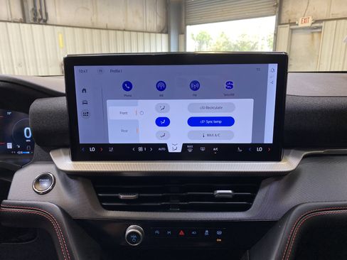 Used 2025 Ford Explorer ST-Line image 43