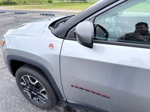 Used 2021 Jeep Compass Trailhawk AWD/4WD image 17