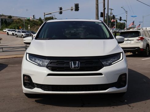 New 2026 Honda Odyssey EX-L image 2