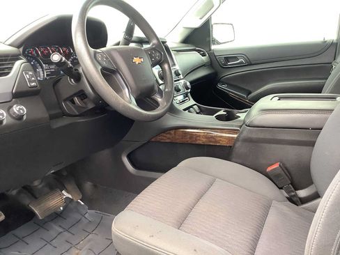 Used 2019 Chevrolet Suburban 4WD w/ Enhanced Driver Alert Package image 3