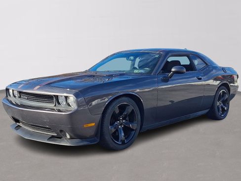 Used 2013 Dodge Challenger R/T w/ Blacktop Pkg image 3