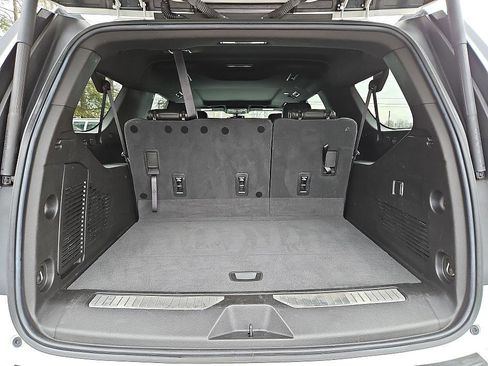 Used 2021 Chevrolet Suburban Z71 image 12