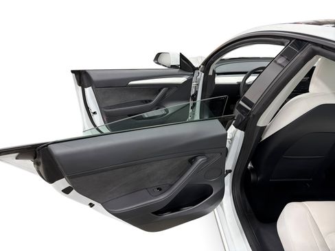 Certified 2023 Tesla Model 3 Standard Range RWD image 10