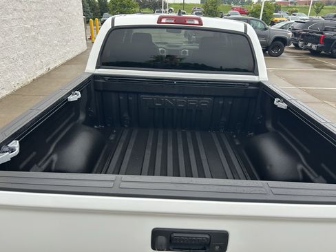 Used 2020 Toyota Tundra Platinum AWD/4WD image 23