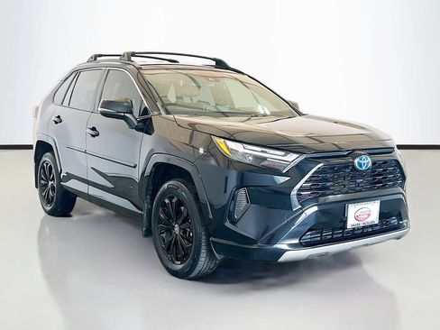 Used 2023 Toyota RAV4 SE AWD/4WD image 3