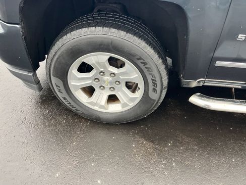 Used 2017 Chevrolet Silverado 1500 LTZ Z71 image 34