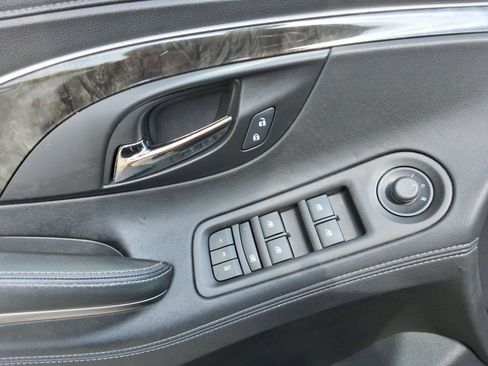 Used 2016 Buick LaCrosse Leather FWD image 21