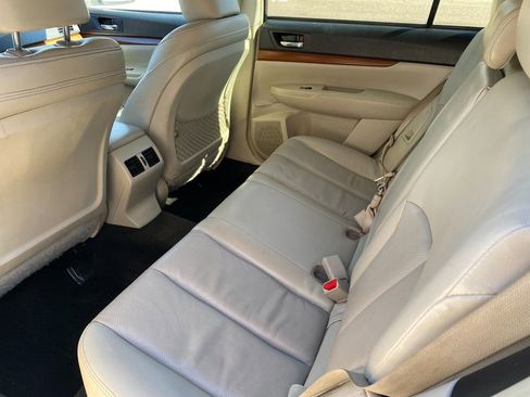 Used 2013 Subaru Outback 2.5i Limited image 13