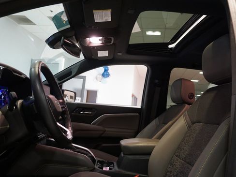 Certified 2024 Chevrolet Colorado ZR2 w/ Technology Package image 25