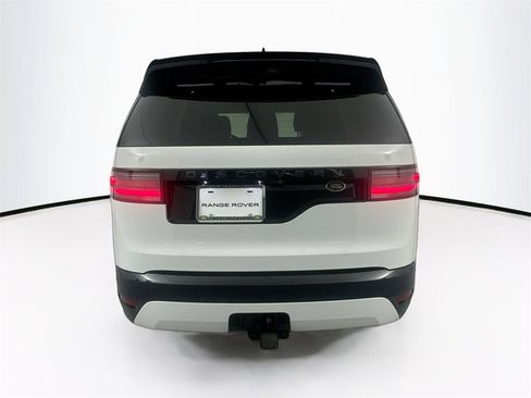 Used 2023 Land Rover Discovery S R-Dynamic image 6