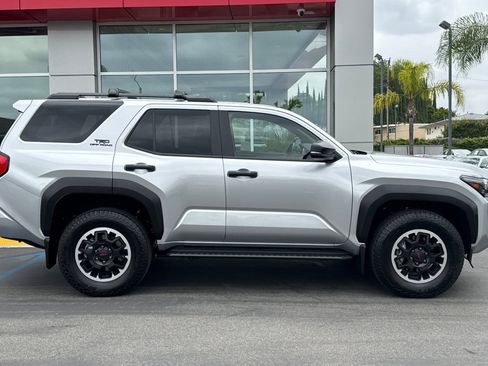 Certified 2025 Toyota 4Runner TRD Off-Road AWD/4WD image 4