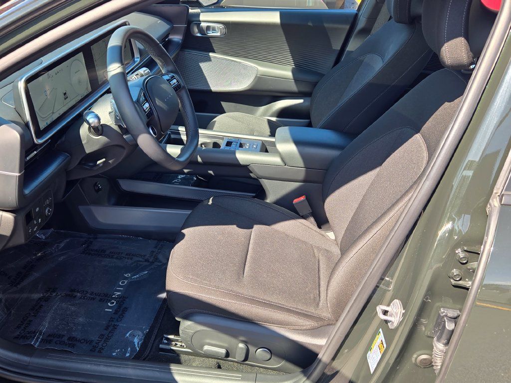 Certified 2023 Hyundai Ioniq 6 SE RWD image 28